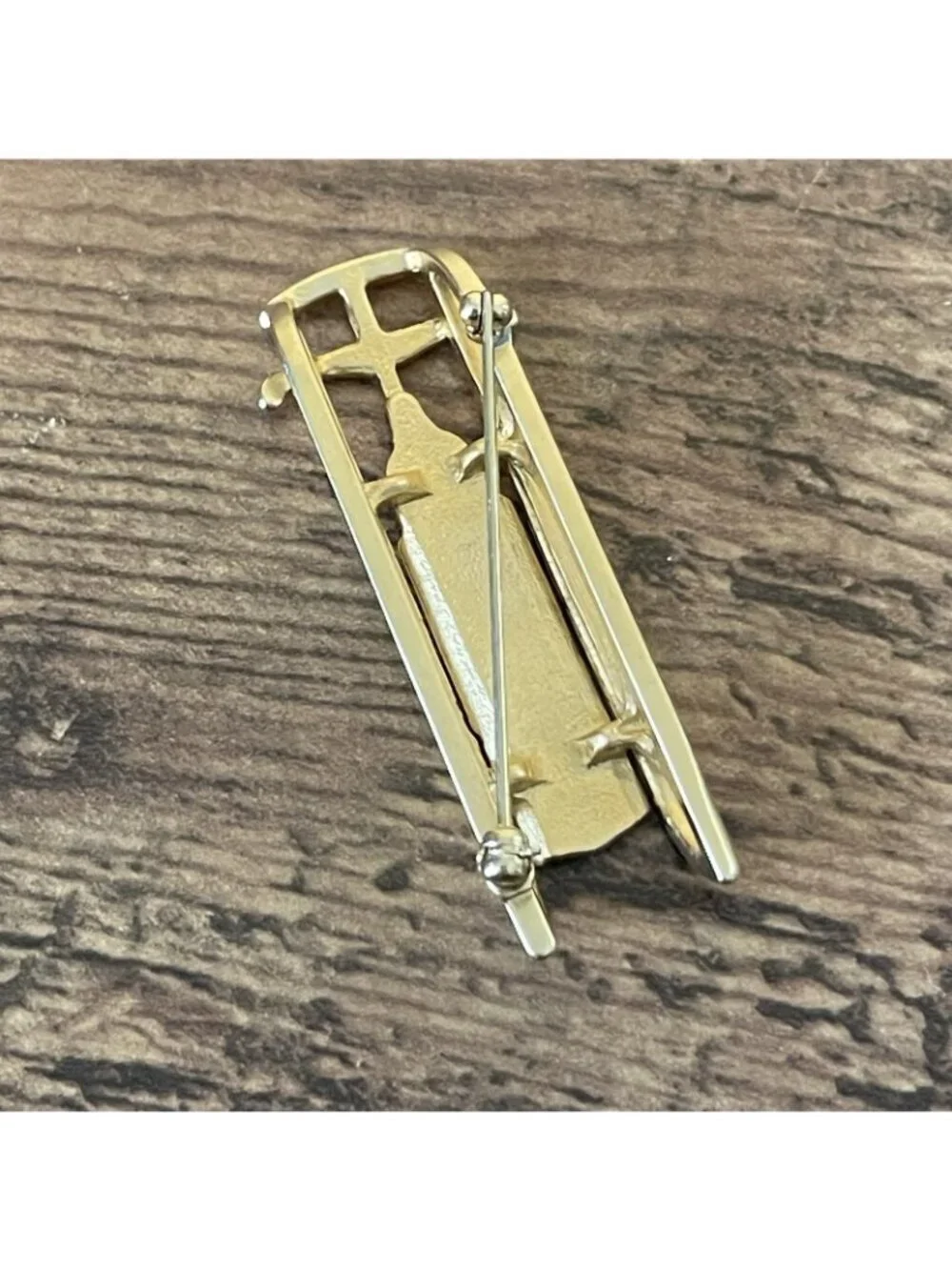 Vintage Winter Sled Brooch Gold Tone Novelty 2